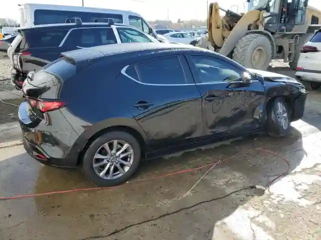 JM1BPAJL3N1511772 2022 MAZDA 3-2