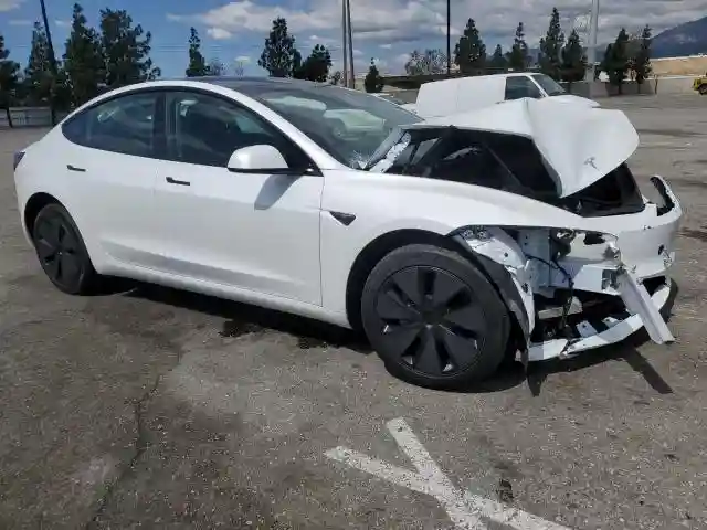 5YJ3E1EA1SF931987 2025 TESLA MODEL 3-3