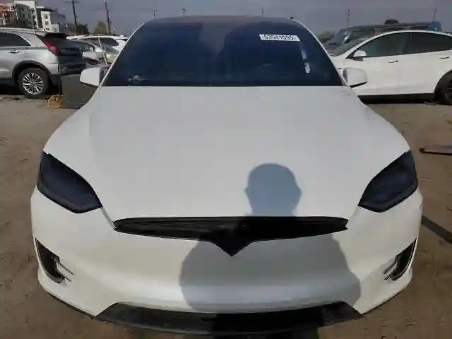 5YJXCBE22MF311576 2021 TESLA MODEL X-4