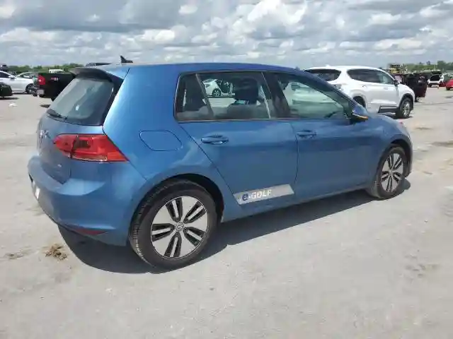 WVWKP7AU8GW916706 2016 VOLKSWAGEN GOLF-2