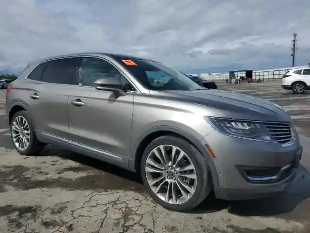 2LMTJ6LP6GBL84459 2016 LINCOLN MKX-3