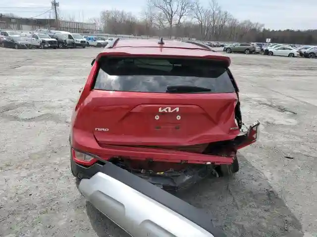 KNDCP3LE4P5094396 2023 KIA NIRO-5