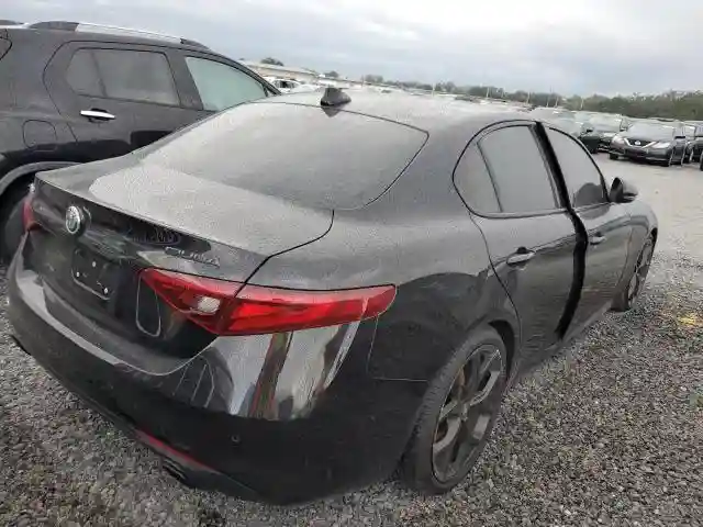 ZARFAMAN4K7622772 2019 ALFA ROMEO GIULIA-2