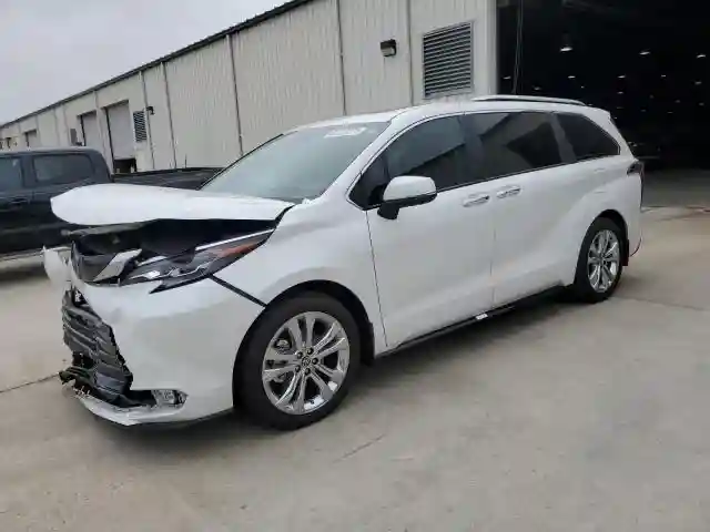 5TDERKEC4RS185447 2024 TOYOTA SIENNA-0