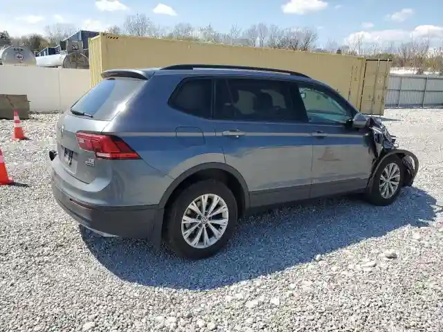 3VV0B7AX0JM111971 2018 VOLKSWAGEN TIGUAN-2