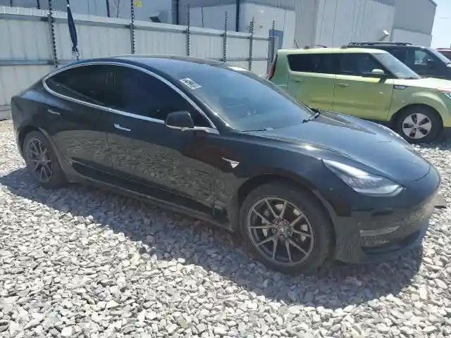 5YJ3E1EA1JF034411 2018 TESLA MODEL 3-3