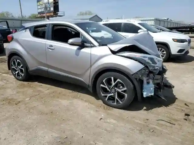 NMTKHMBXXJR039386 2018 TOYOTA C-HR-3