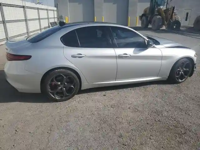ZARFAMBN3K7612684 2019 ALFA ROMEO GIULIA-2
