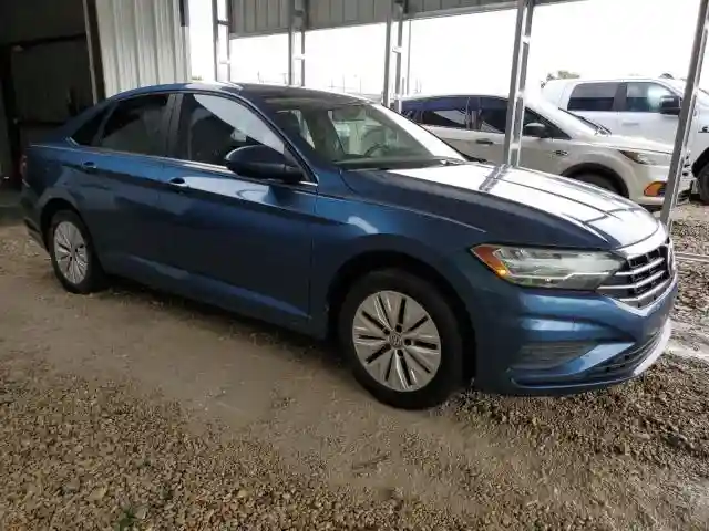 3VWC57BU8KM032330 2019 VOLKSWAGEN JETTA-3