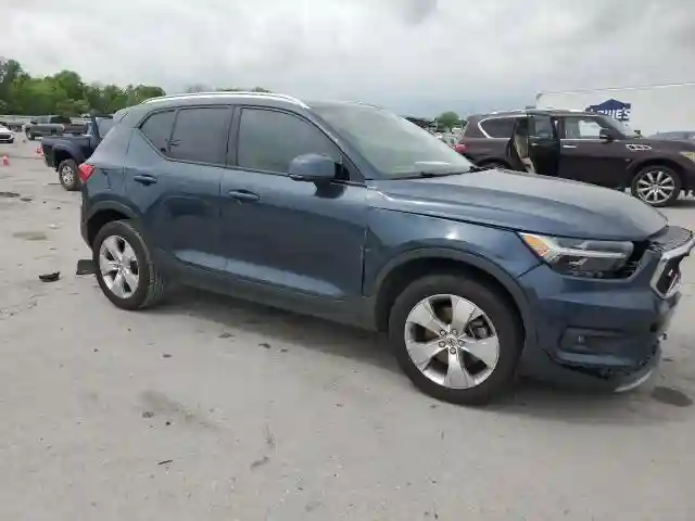 YV4AC2HK6M2586532 2021 VOLVO XC40-3