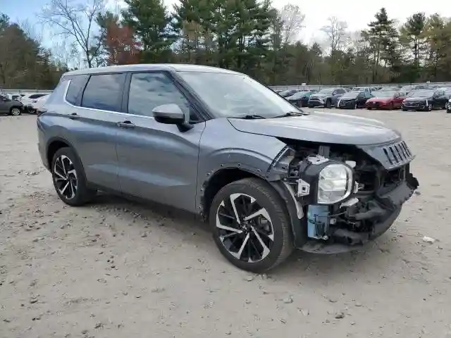 JA4J4UA86PZ045867 2023 MITSUBISHI OUTLANDER-3