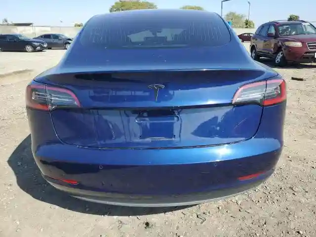 5YJ3E1EA7JF053013 2018 TESLA MODEL 3-5