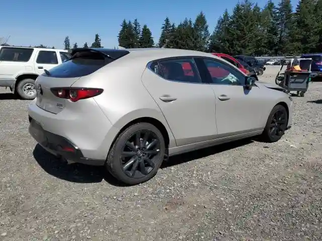JM1BPBNY8R1650488 2024 MAZDA 3-2