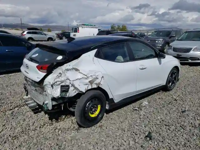 KMHTH6AB0KU015856 2019 HYUNDAI VELOSTER-2