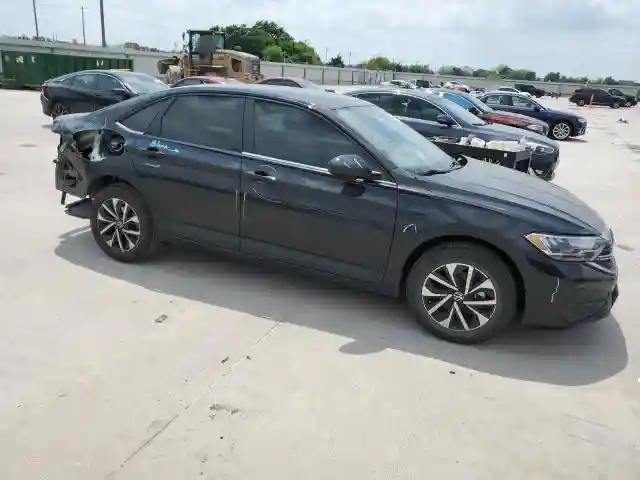 3VW5M7BU4RM075083 2024 VOLKSWAGEN JETTA-3