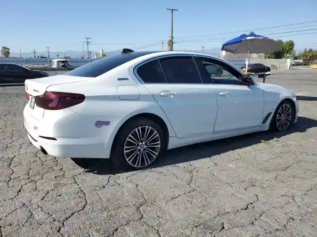 WBAJA9C54KB389629 2019 BMW 5 SERIES-2
