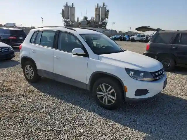 WVGAV7AX6HK016340 2017 VOLKSWAGEN TIGUAN-3
