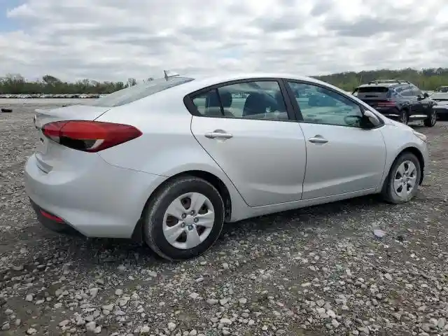 3KPFK4A76HE027584 2017 KIA FORTE-2