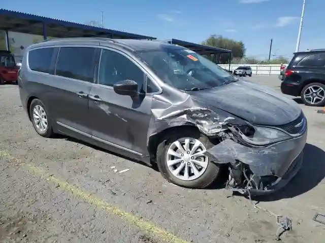 2C4RC1BG4HR747567 2017 CHRYSLER PACIFICA-3