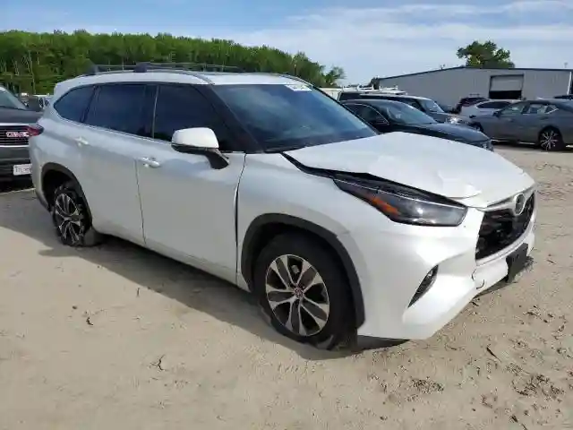 5TDGZRAH5NS544477 2022 TOYOTA HIGHLANDER-3