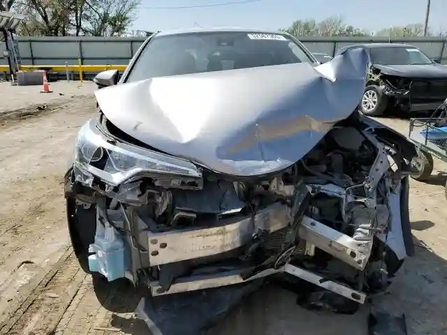 NMTKHMBXXJR039386 2018 TOYOTA C-HR-4