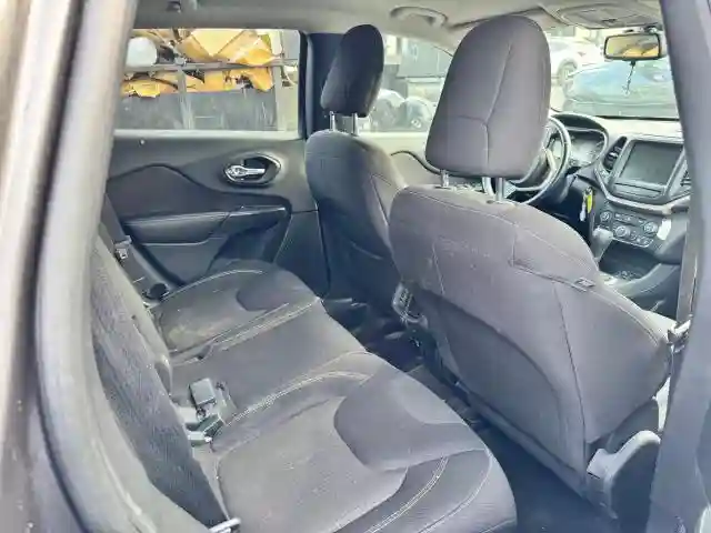 1C4PJLCB4HW508135 2017 JEEP GRAND CHEROKEE-5