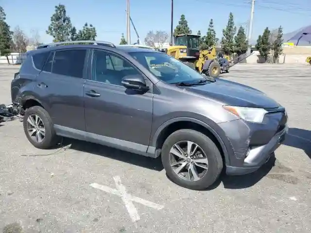 2T3WFREVXJW439401 2018 TOYOTA RAV4-3