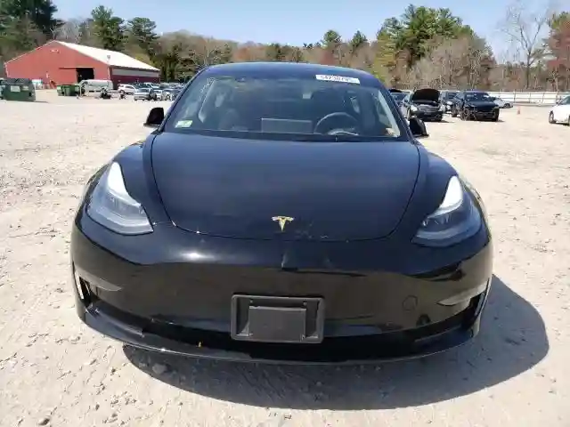 5YJ3E1EA4PF658387 2023 TESLA MODEL 3-4