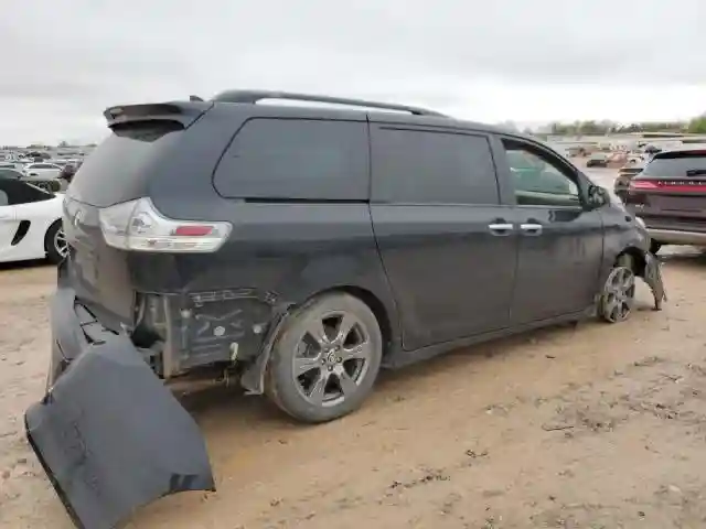 5TDXZ3DC8JS927529 2018 TOYOTA SIENNA-2