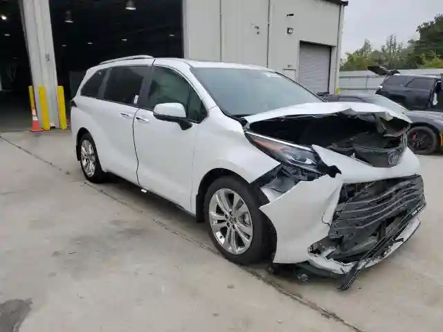 5TDERKEC4RS185447 2024 TOYOTA SIENNA-3