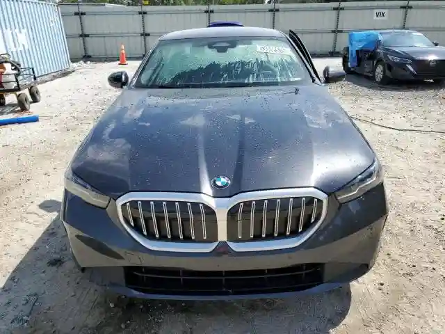 WBA53FJ0XRCS55035 2024 BMW 5 SERIES-4
