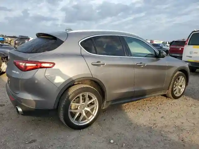 ZASFAKAN9J7B88059 2018 ALFA ROMEO STELVIO-2