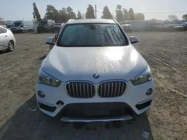 WBXHT3C33J5L29185 2018 BMW X1-4