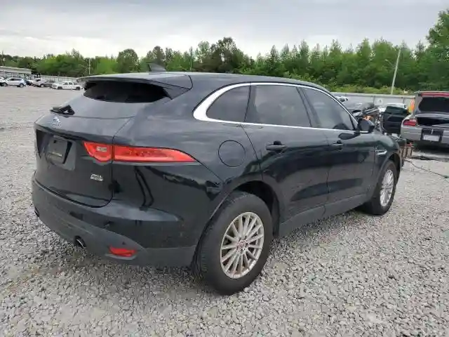 SADCS2FXXKA390615 2019 JAGUAR F-PACE-2