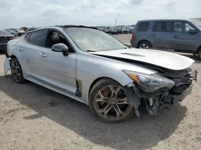 KNAE45LC8J6026919 2018 KIA STINGER-3