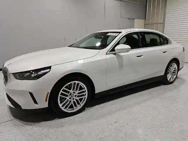 WBA43FJ06SCT70412 2025 BMW 5 SERIES-0