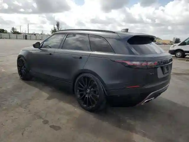 SALYL2RV8JA769158 2018 LAND ROVER RANGEROVER-1