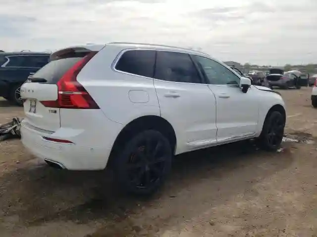 YV4102RL3J1028428 2018 VOLVO XC60-2