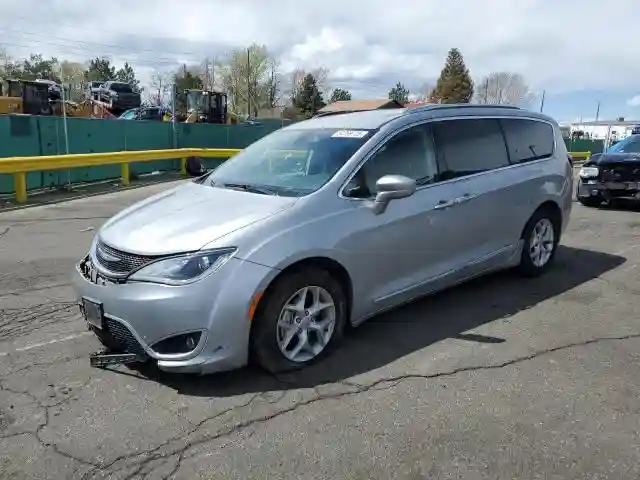 2C4RC1BG7JR311964 2018 CHRYSLER PACIFICA-0