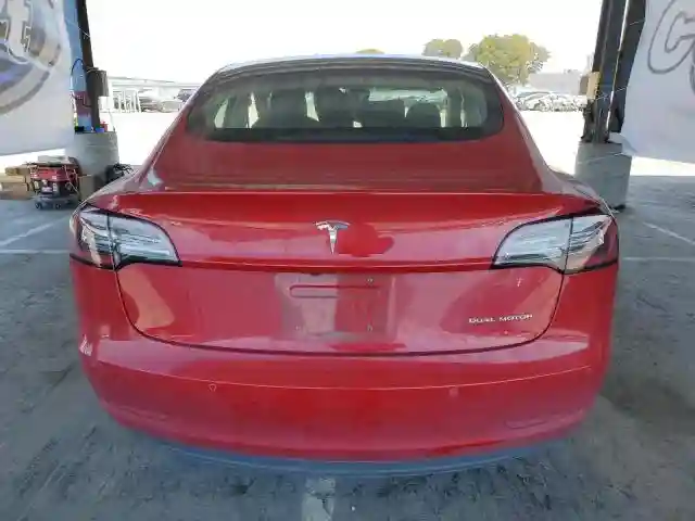 5YJ3E1EB5JF088125 2018 TESLA MODEL 3-5