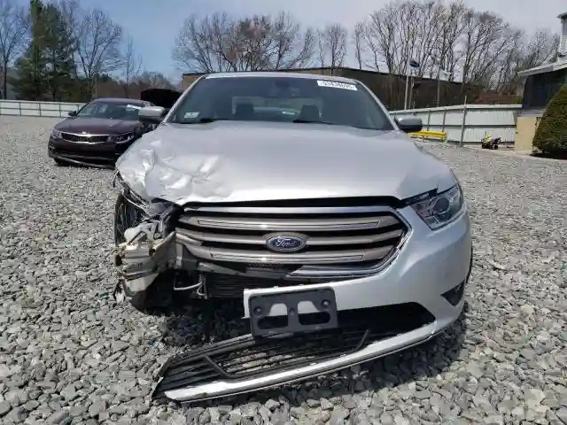 1FAHP2E87JG137928 2018 FORD TAURUS-4
