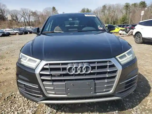 WA1BNAFY6J2033808 2018 AUDI Q5-4