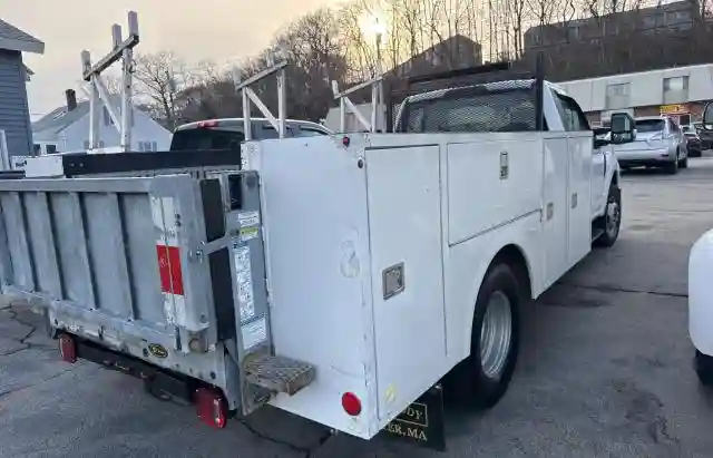 1FDRF3G62KEC48379 2019 FORD F350-3