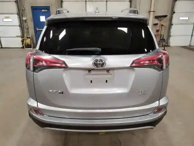 JTMRFREV2JD234942 2018 TOYOTA RAV4-5