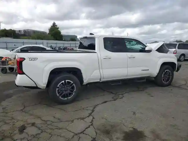 3TYLB5JN8RT055941 2024 TOYOTA TACOMA-2