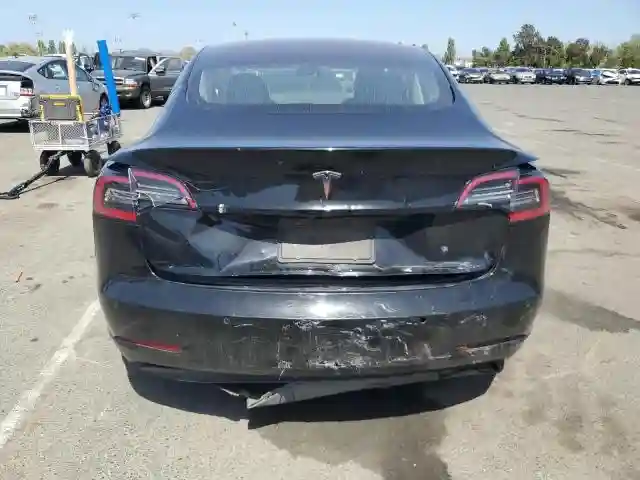5YJ3E1EA7JF172373 2018 TESLA MODEL 3-5