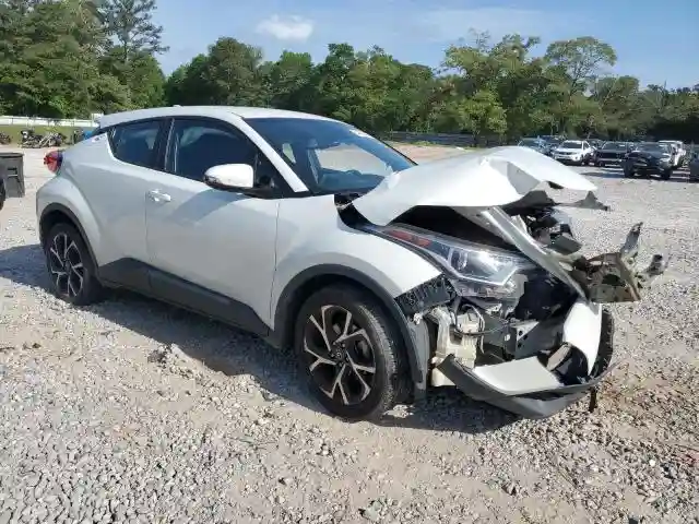 NMTKHMBX7JR049678 2018 TOYOTA C-HR-3