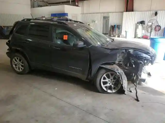 1C4PJLAB1GW312686 2016 JEEP GRAND CHEROKEE-3