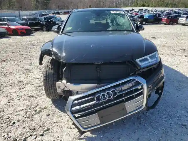 WA1BNAFYXL2058083 2020 AUDI Q5-4