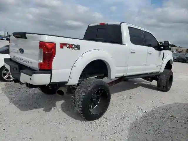 1FT7W2BT6JEB95882 2018 FORD F250-2